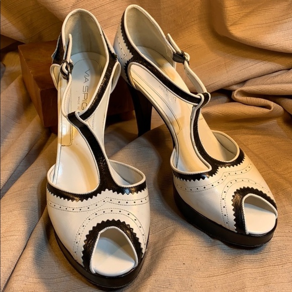 Via Spiga almost NEW worn once t-strap peep toe